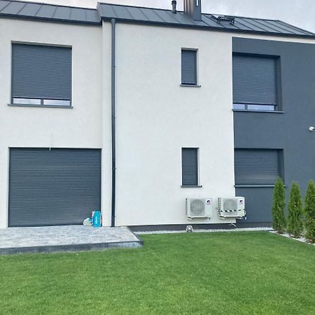 Stylowe Apartamenty Plewiska المظهر الخارجي الصورة